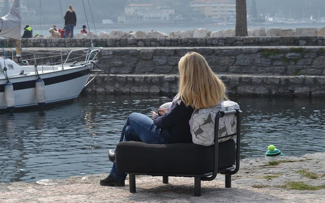 One Bar Element 1 Aufblasbarer Sessel / Sitzelement Light Grey / Red 8 One Bar Element 1 Aufblasbarer Sessel / Sitzelement Light Grey / Red – Bild 6